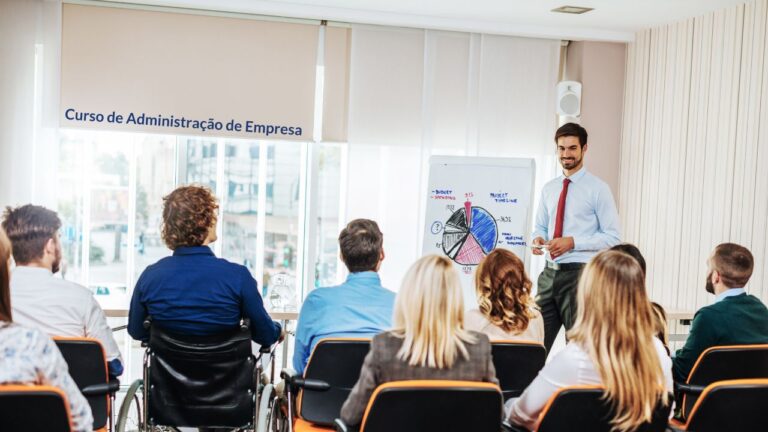 Curso de Administração de Empresa: O Guia Completo do aluno