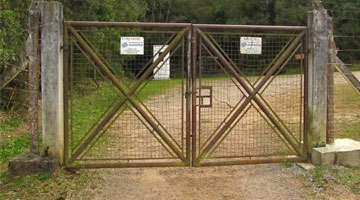 Abertura (portão) barreira física