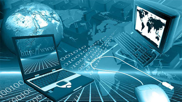 Imagem globo terrestre e computadores, uma alusão ao Ciberespaço e a Cibersegurança.